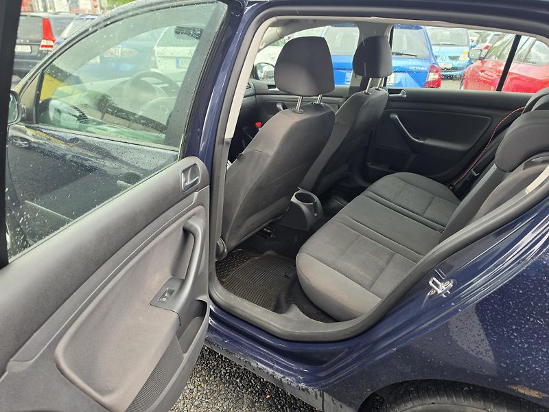 Volkswagen Golf 1.9 TDI 77Kw  - fotka 5 z 27