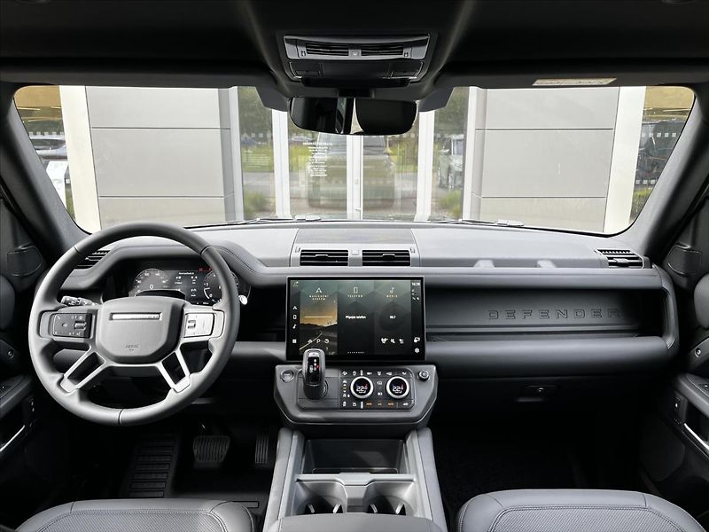 Land Rover Defender (2026) 3,0 110 X-Dynamic SE D200 AWD - fotka 11 z 18