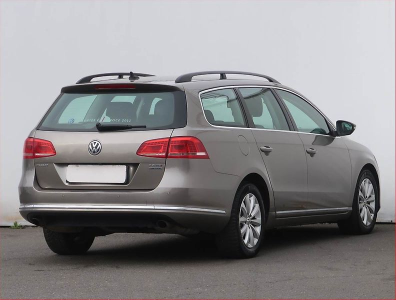 Volkswagen Passat (2012) Comfortline 2.0 TDI, 4X4 - fotka 5 z 22