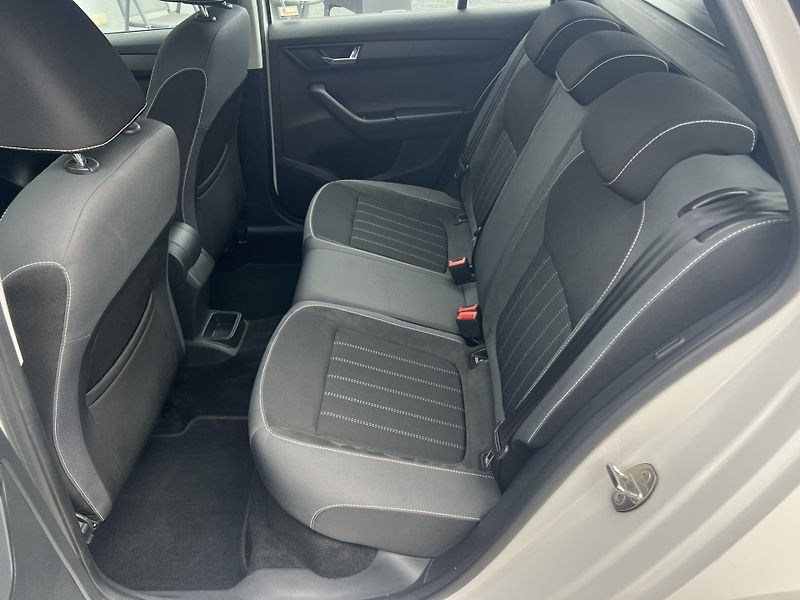 Škoda Fabia (2021) 1.0 TSI 70KW STYLE ČR 1MAJITEL - fotka 9 z 18