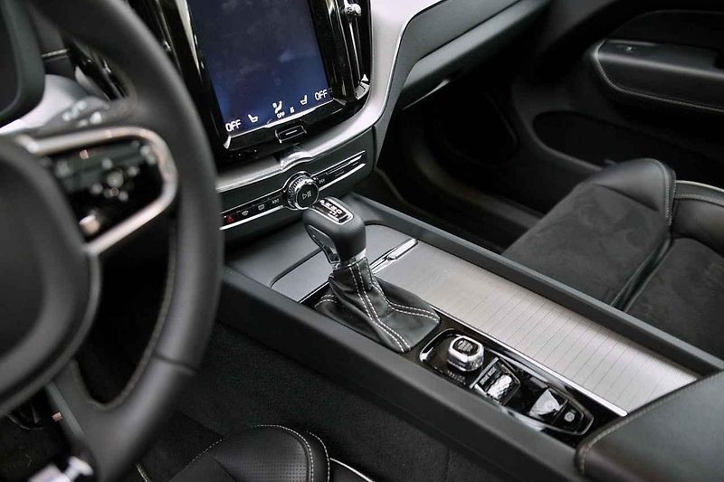 Volvo XC60.