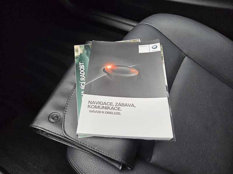 BMW Řada 5 525d xDrive ČR DPH  - fotka 44 z 44