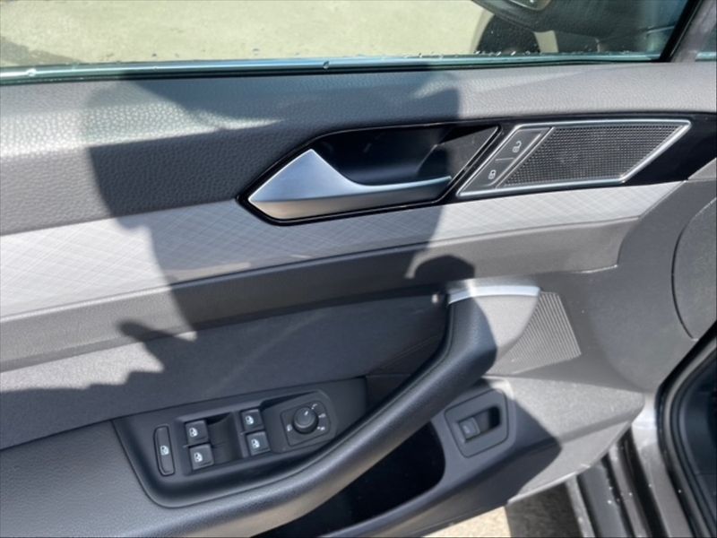 Volkswagen Passat 1,5 TSI Business DSG - fotka 11 z 11