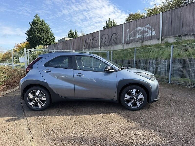 Toyota Aygo 1.5. Hybrid Active - akční cen - fotka 2 z 9