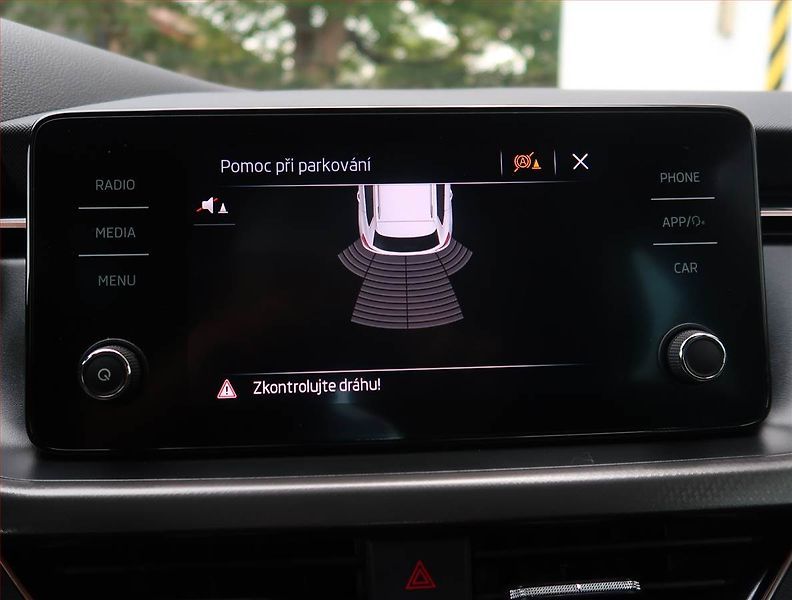 Škoda Kamiq (2022) Style 1.0 TSI, Automat - fotka 16 z 19
