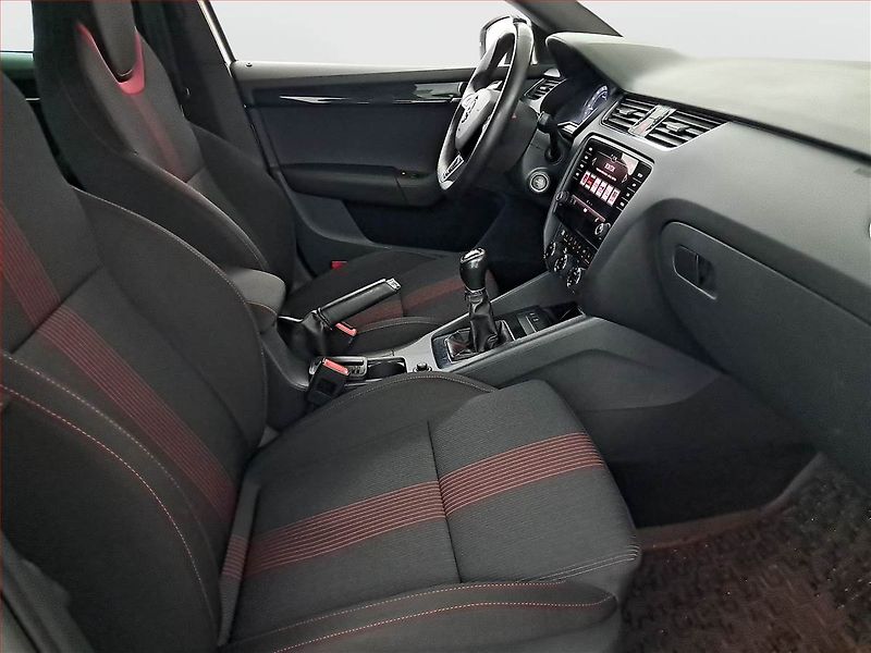 Škoda Octavia (2020) Style 1.6 TDI, Tempomat - fotka 9 z 15