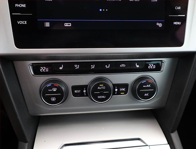 Volkswagen Passat (2019) Business 2.0 TDI, Automat - fotka 12 z 20