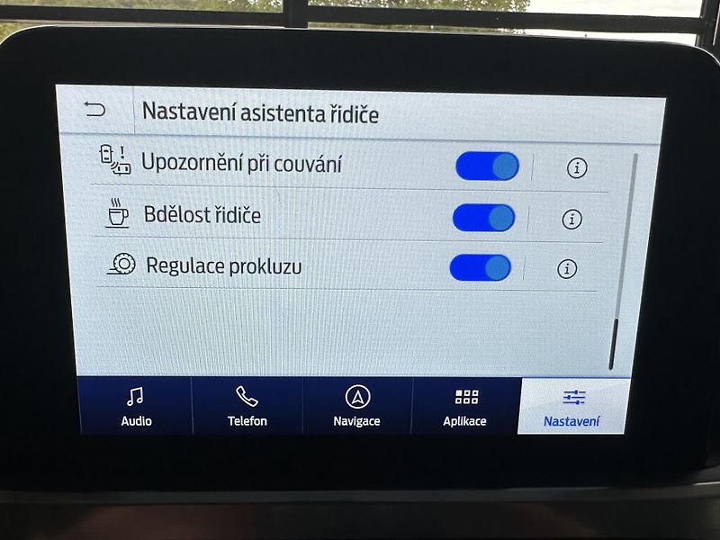 Ford Kuga Titanium X 2.5i HEV 190k aut - fotka 30 z 39