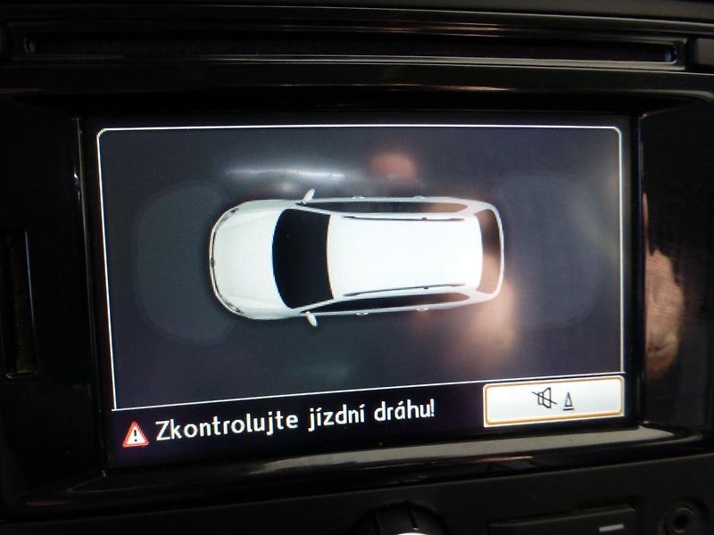 Volkswagen Golf (2012) 1,4TSI*ALU*NAVI*VYHŘ.S.*KUŽE - fotka 13 z 26