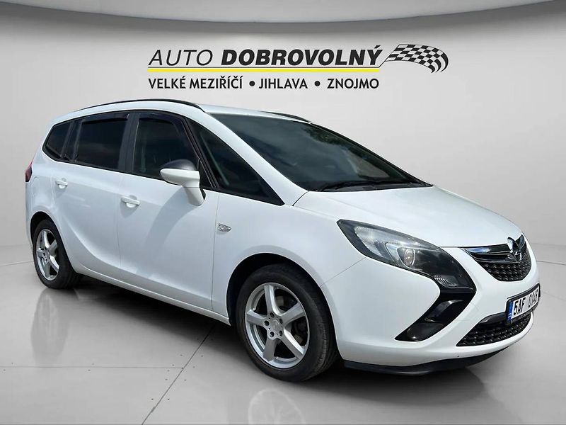 Opel Zafira Tourer 1.4 Turbo MT6 (103kW)/0 - fotka 11 z 41
