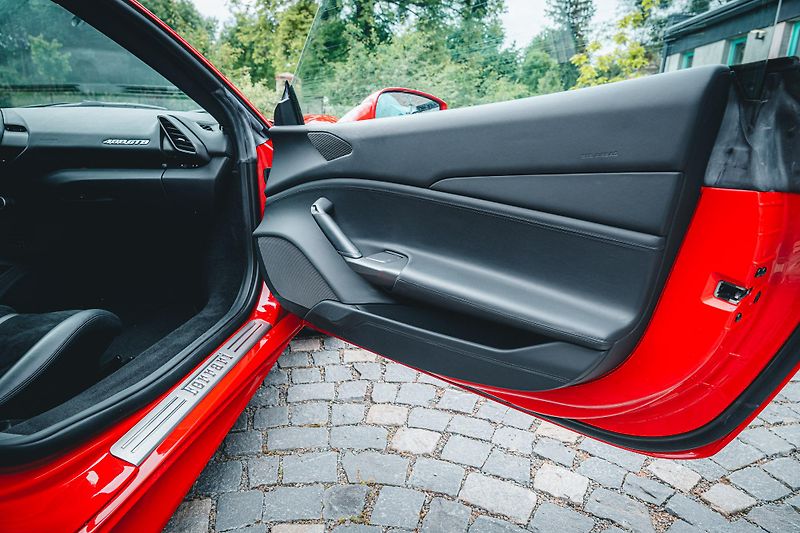 Ferrari 488 GTB - fotka 19 z 46