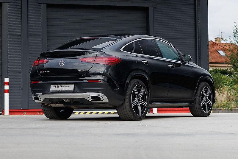 Mercedes-Benz GLE (2025) GLE 450d Coupe 4Matic AMG Line - fotka 16 z 49