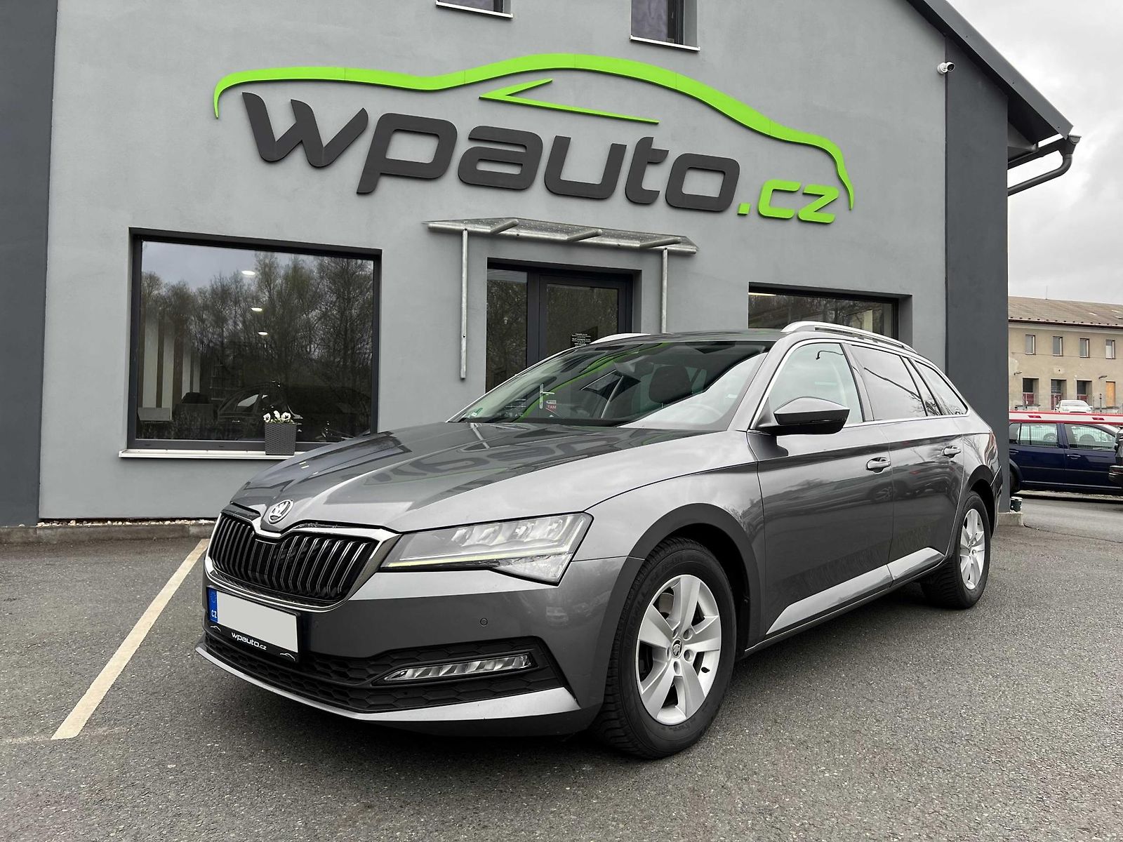 Škoda Superb 2.0TDi 110kW SERVISKA DSG ACC