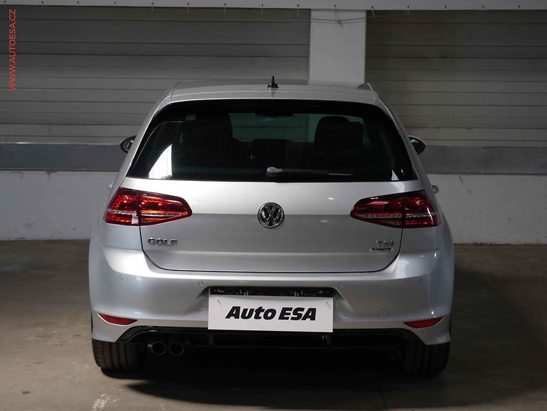 Volkswagen Golf (2015) 1.4 TSi R-Line, CUP - fotka 5 z 23