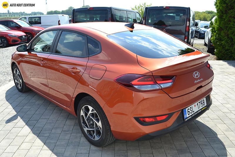 Hyundai i30 FB FL 1,0T- GDI FAMILY NAVI - fotka 3 z 42