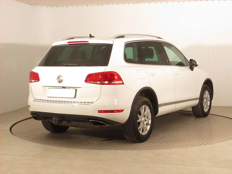 Volkswagen Touareg (2012) 3.0 TDI, 4X4, Automat - fotka 5 z 16