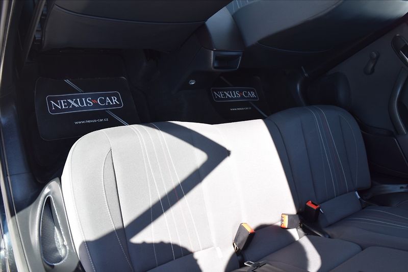 Seat Altea 1,6 TDI 77KW ALU KLIMA - fotka 19 z 44