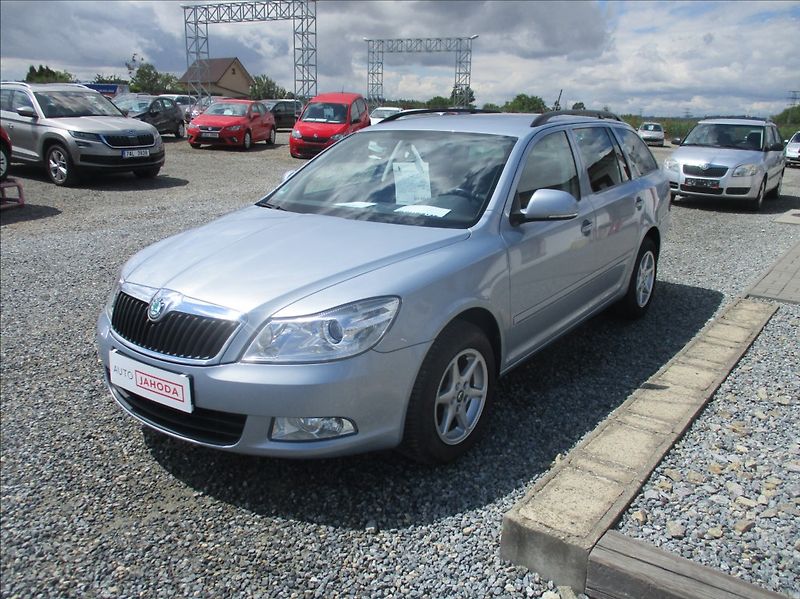 Škoda Octavia 1,2 TSI, klima,tažné,serviska, - fotka 3 z 24