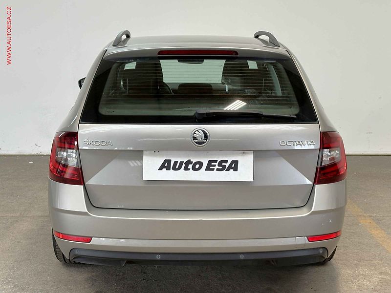 Škoda Octavia (2017) 1.6TDI, ČR, Style, LED - fotka 5 z 15