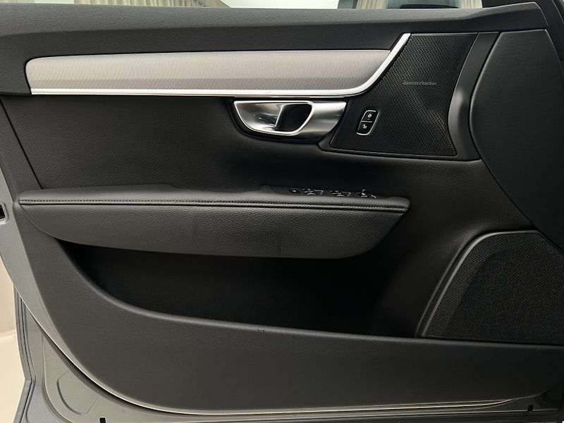 Volvo V90 T5 AWD PLUS AUT - fotka 7 z 44