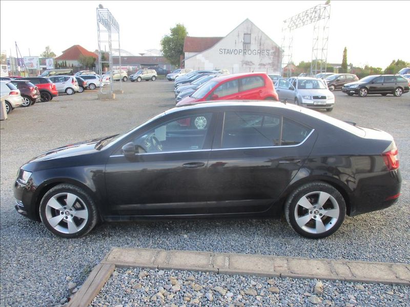 Škoda Octavia 2,0 TDI, Style,DSG,navi,DPH,CZ - fotka 8 z 29