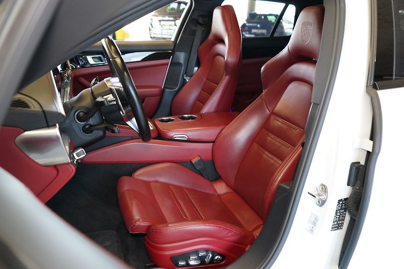 Porsche Panamera 4S Sport Turismo, Ventilace - fotka 19 z 50