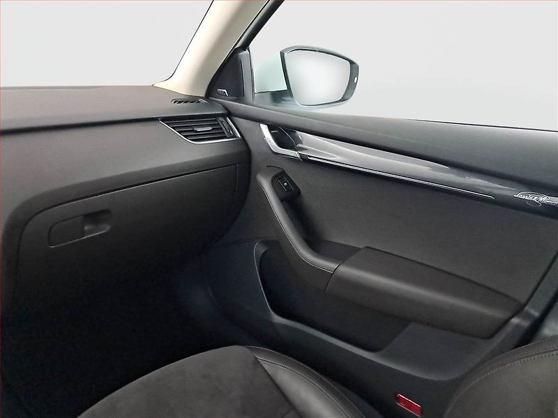 Škoda Octavia (2017) Laurin&Klement 2.0 TDI - fotka 8 z 19