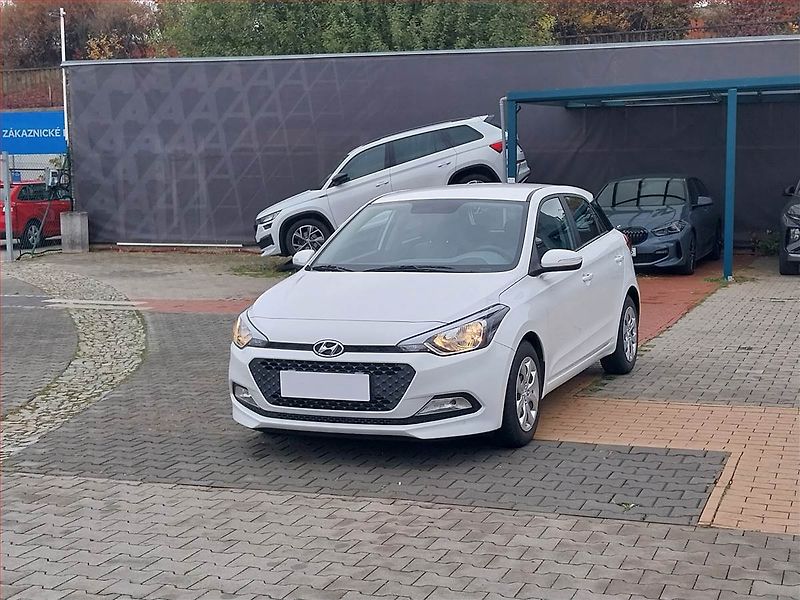 Hyundai i20 (2015) 1.2 - fotka 2 z 13