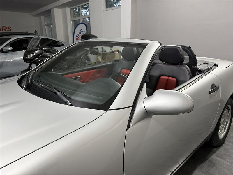 Mercedes-Benz SLK 2,0   200 15.000KM RARITA TOP - fotka 23 z 29