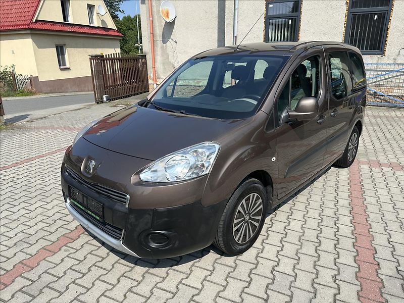 Peugeot Partner Tepee 1,6 TAŽNÉ - fotka 9 z 21