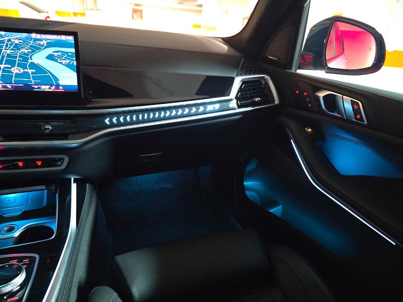 BMW X7 xDrive40d M-Sport 7 míst SkyL - fotka 15 z 22