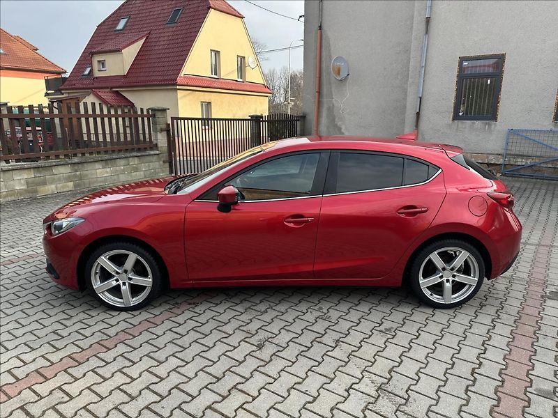 Mazda 3 2,0 G120 - fotka 8 z 22