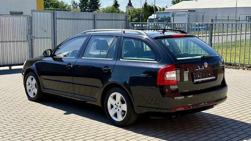 Škoda Octavia 1.4TSi*90kW*DSG*ELEGANCE PLUS* - fotka 2 z 22