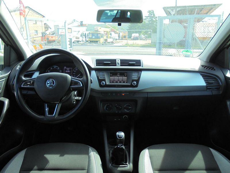Škoda Fabia (2015) 1.2 TSI- 81kW- KLIMA- ALU KOLA - fotka 9 z 12