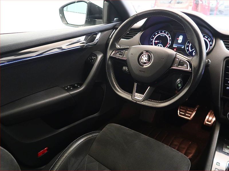 Škoda Octavia (2017) RS 2.0 TDI 4x4 DSG, 4X4 - fotka 7 z 19