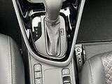 Toyota Yaris 1.5 HEV 130, Executive - náhled 14