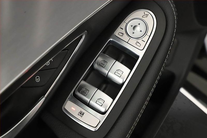 Mercedes-Benz Třídy C (2018) C 220 d, Automat, Serv.kniha - fotka 18 z 20