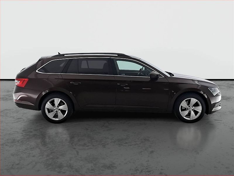 Škoda Superb (2015) Ambition 2.0 TDI, 4X4 - fotka 6 z 20