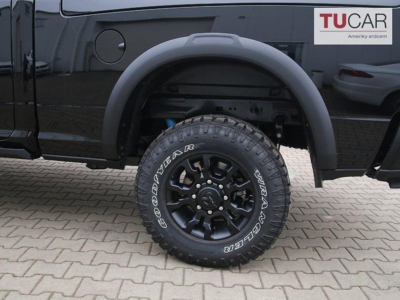 Dodge RAM (2026) 2500 Power Wagon 6.4 V8 RamBox - fotka 15 z 60