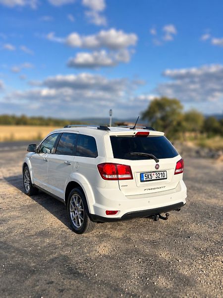 Fiat Freemont (2015) Fiat Freemont 2.0 MultiJet 125 - fotka 3 z 13