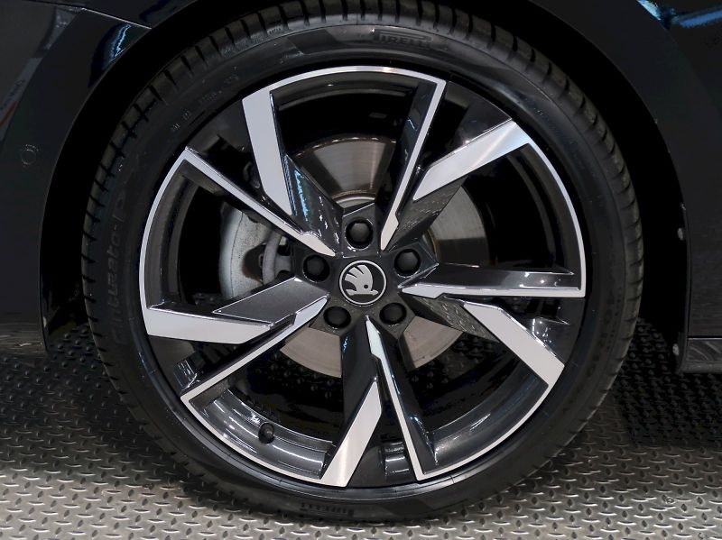 Škoda Octavia (2025) SPORTLINE 2.0TSI 150KW 4x4 DSG - fotka 12 z 40