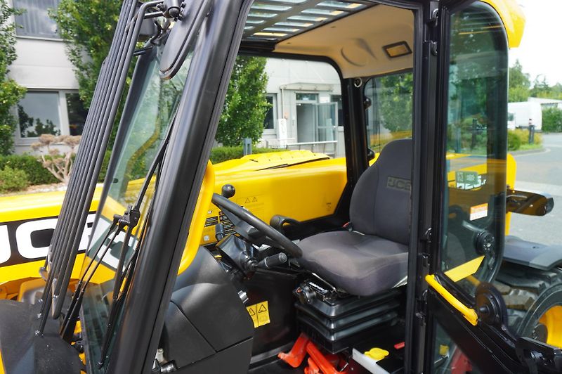 JCB (2022) 525-60T5 / 2022 / 860 MTH! - fotka 19 z 24