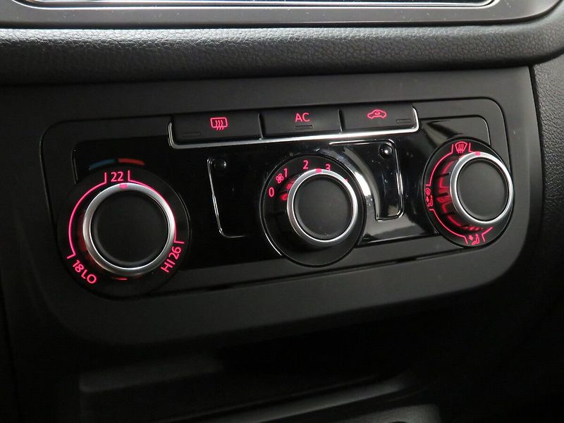 Volkswagen Tiguan - fotka 21 z 24