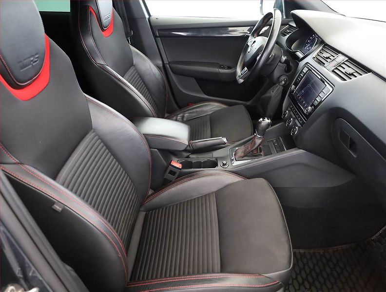 Škoda Octavia (2015) RS 2.0 TDI, Automat, Kůže - fotka 7 z 20