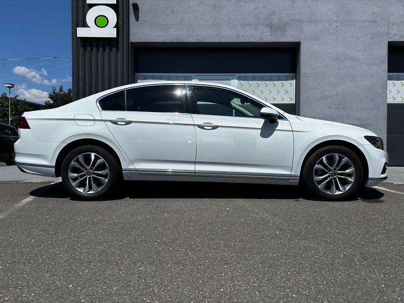 Volkswagen Passat - fotka 5 z 18