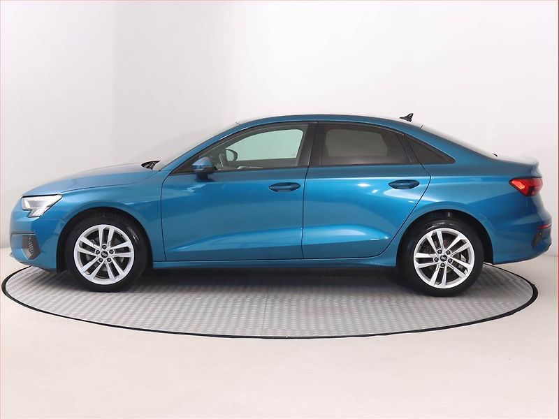 Audi A3 (2022) 35 TFSI - fotka 3 z 19