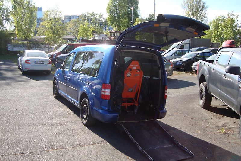 Volkswagen Caddy (2014) 1.6 TDi, Invalid úprava,rampa - fotka 15 z 73