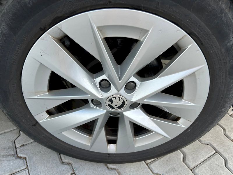 Škoda Octavia (2023) M-HEV STY TS 110/1.5 A7F - fotka 10 z 26