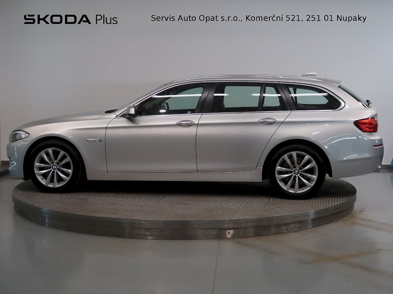BMW Řada 5 (2012) 535d 230KW NAVI XENON - fotka 3 z 41