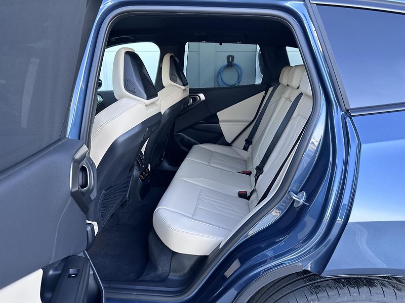 BMW X3 xDrive40d M-Sport - fotka 8 z 31